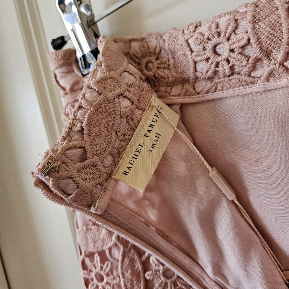 Rachel Parcell Stunning Floral Embroidery Skirt Size S - Picture 11 of 15